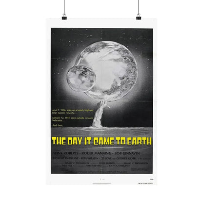 THE DAY IT CAME TO EARTH (2) 1977 - Paper Movie Poster 16″ x 24″ Matte - The Sticker Space