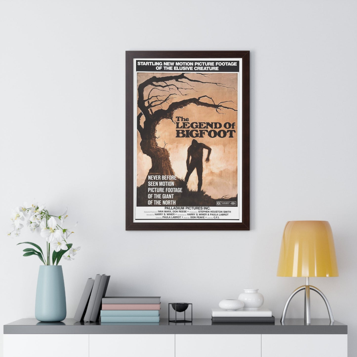 THE LEGEND OF BIGFOOT 1975 - Framed Movie Poster-The Sticker Space