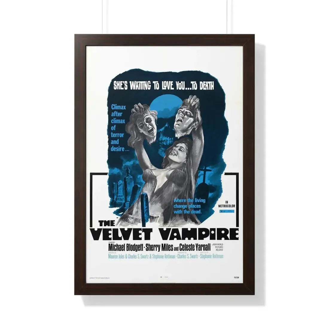 THE VELVET VAMPIRE 1971 - Framed Movie Poster 20" x 30" Walnut - The Sticker Space