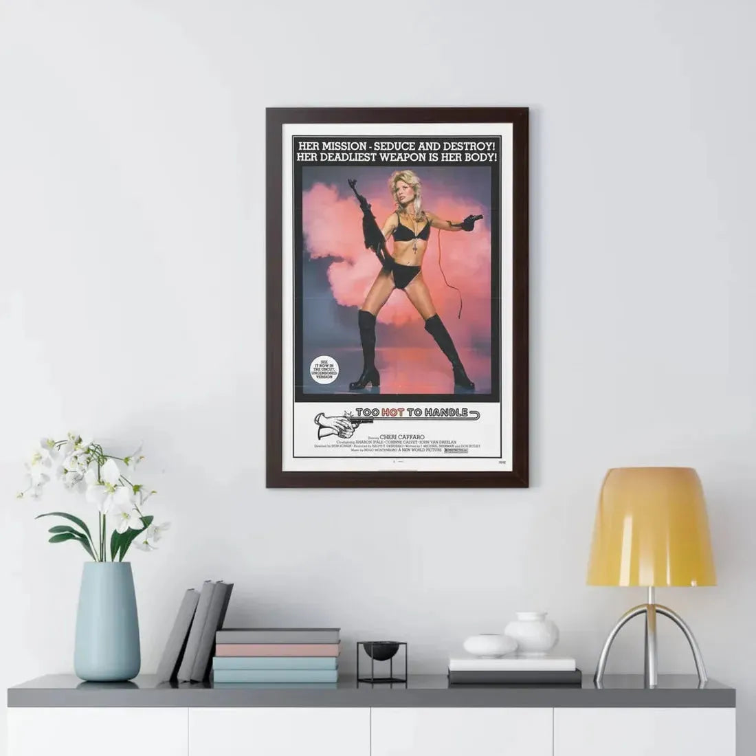 TOO HOT TO HANDLE 1977 - Framed Movie Poster - The Sticker Space