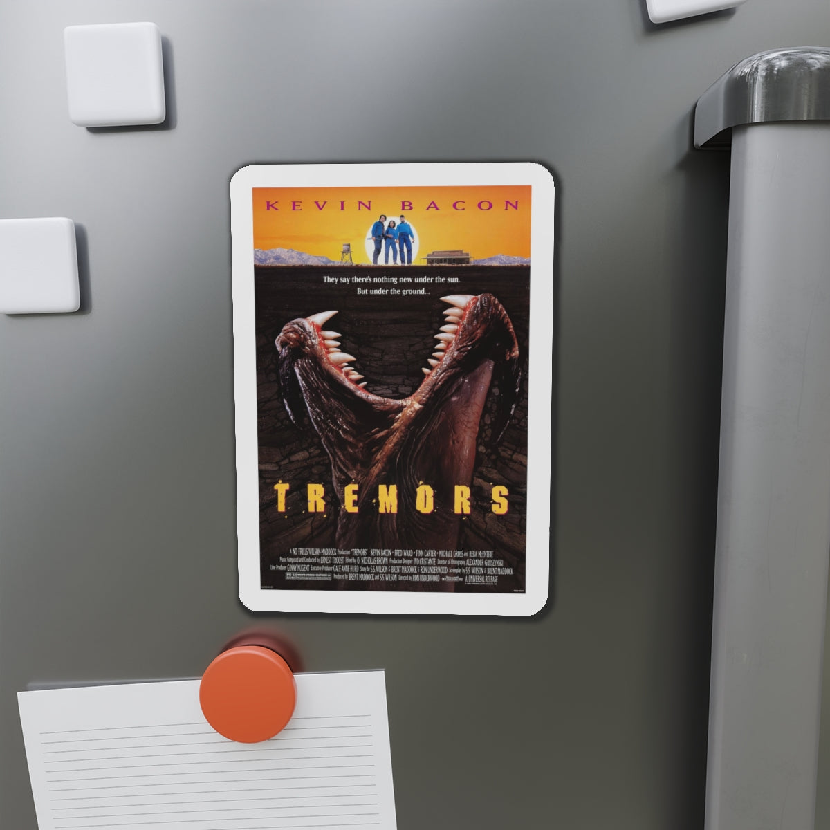 TREMORS 1990 Movie Poster - Refrigerator Magnet